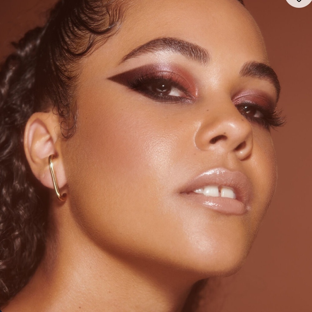 Huda Beauty Naughty Nude Eyeshadow Palette - Picture 8 of 11